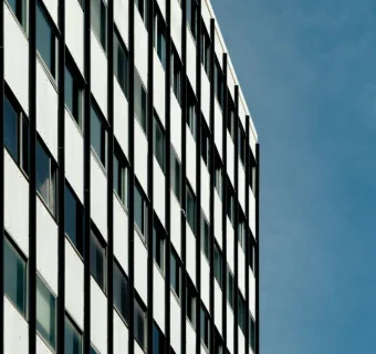 Как девелоперы интегрируют жилые комплексы в городскую среду: кейсы Москвы